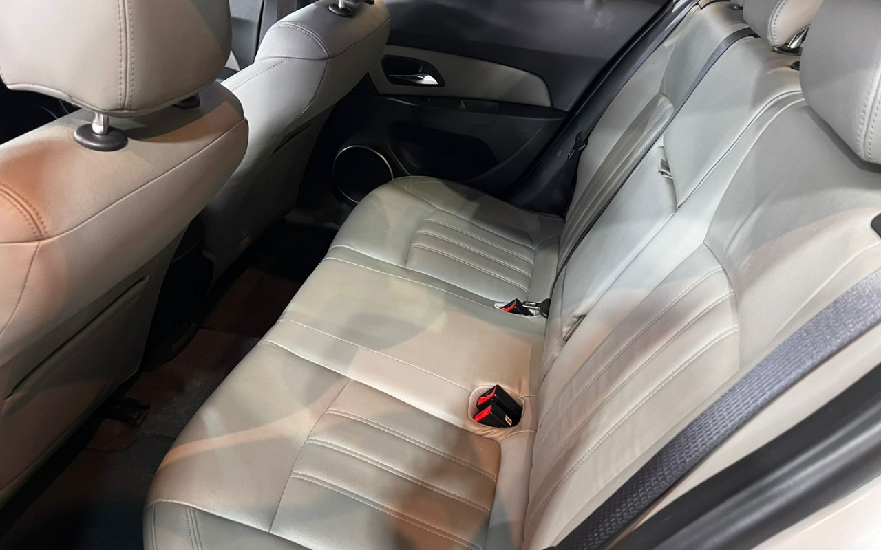 imagem-https://www.socarrao.com.br/sc-vehicle-images-prod/989471/1775653503589-MTEuanBlZw.jpeg