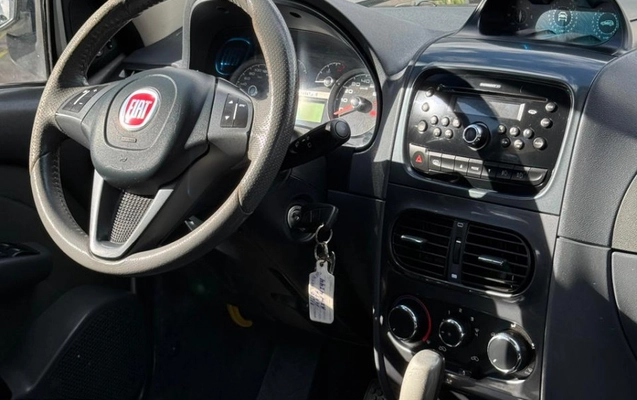 imagem-https://www.socarrao.com.br/sc-vehicle-images-prod/989480/1787163132807-gkuwrCqoioxUgie8A4LjN4oFCdwP5A7R.jpg