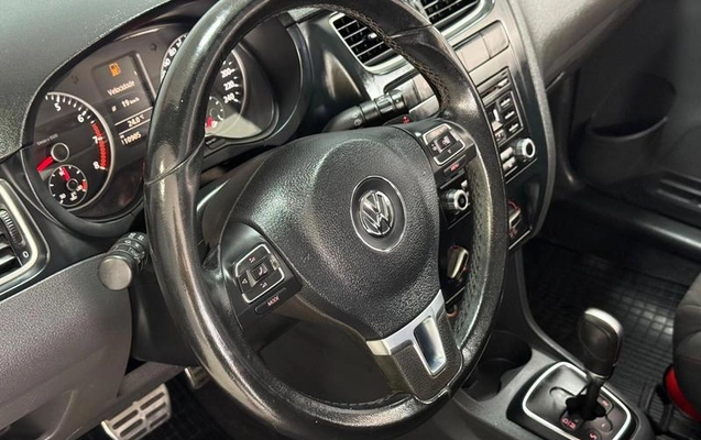 imagem-https://www.socarrao.com.br/sc-vehicle-images-prod/989504/1787696553986-7944792_12_B_ecc77649c0.jpeg