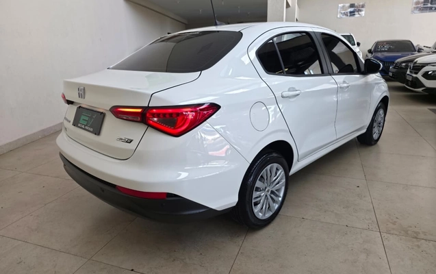 imagem-https://www.socarrao.com.br/sc-vehicle-images-prod/989520/1775654901890-12d3165e-9bfe-4a4a-be45-366677df8482.jpg