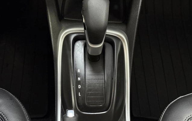 imagem-https://www.socarrao.com.br/sc-vehicle-images-prod/989528/1789163558900-7954150_11_B_3a017e8ad0.jpeg