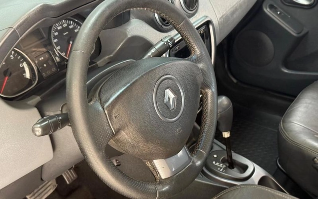 imagem-https://www.socarrao.com.br/sc-vehicle-images-prod/989557/1787696162120-7967011_7_B_a09e5d558b.jpeg
