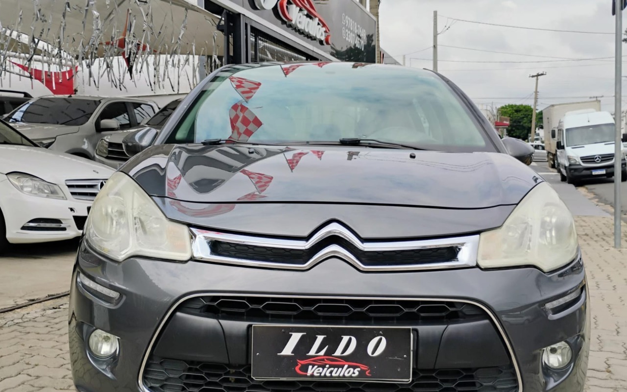 imagem-https://www.socarrao.com.br/sc-vehicle-images-prod/989587/1775655890730-My5qcGVn.jpeg