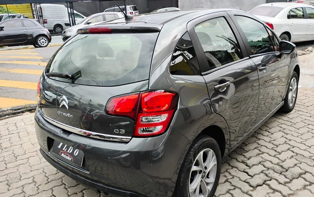 imagem-https://www.socarrao.com.br/sc-vehicle-images-prod/989587/1775655890856-NS5qcGVn.jpeg