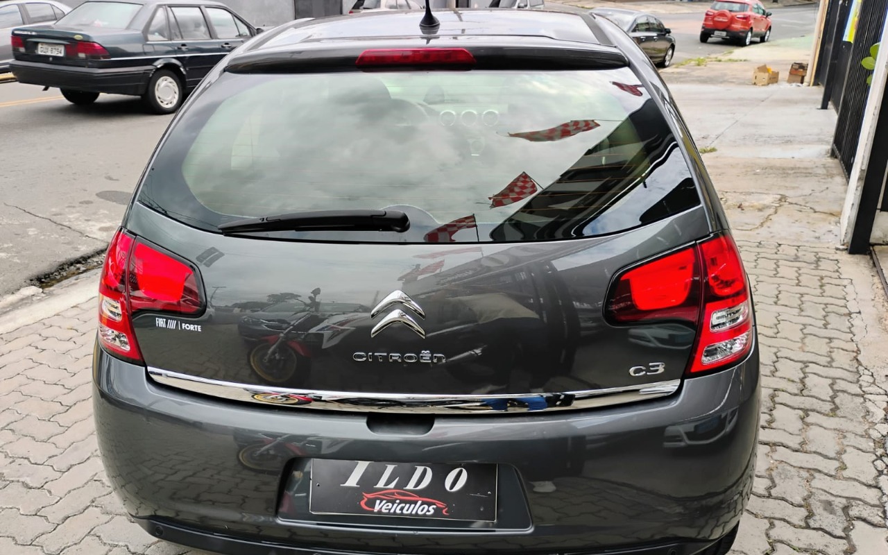 imagem-https://www.socarrao.com.br/sc-vehicle-images-prod/989587/1775655890912-Ni5qcGVn.jpeg
