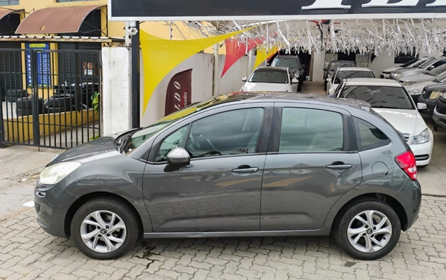 imagem-https://www.socarrao.com.br/sc-vehicle-images-prod/989587/1775655890967-Ny5qcGVn.jpeg