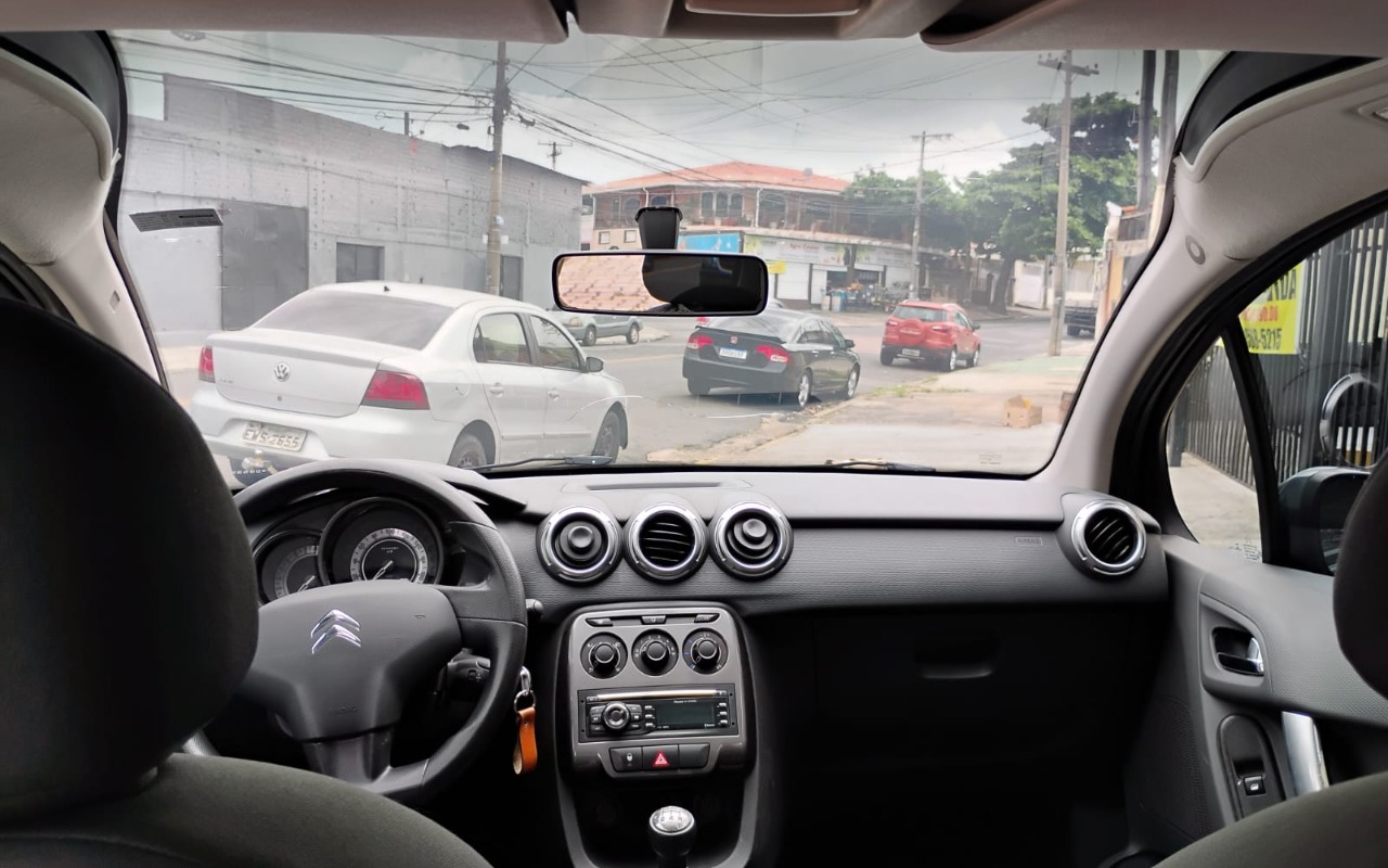 imagem-https://www.socarrao.com.br/sc-vehicle-images-prod/989587/1775655891157-OS5qcGVn.jpeg