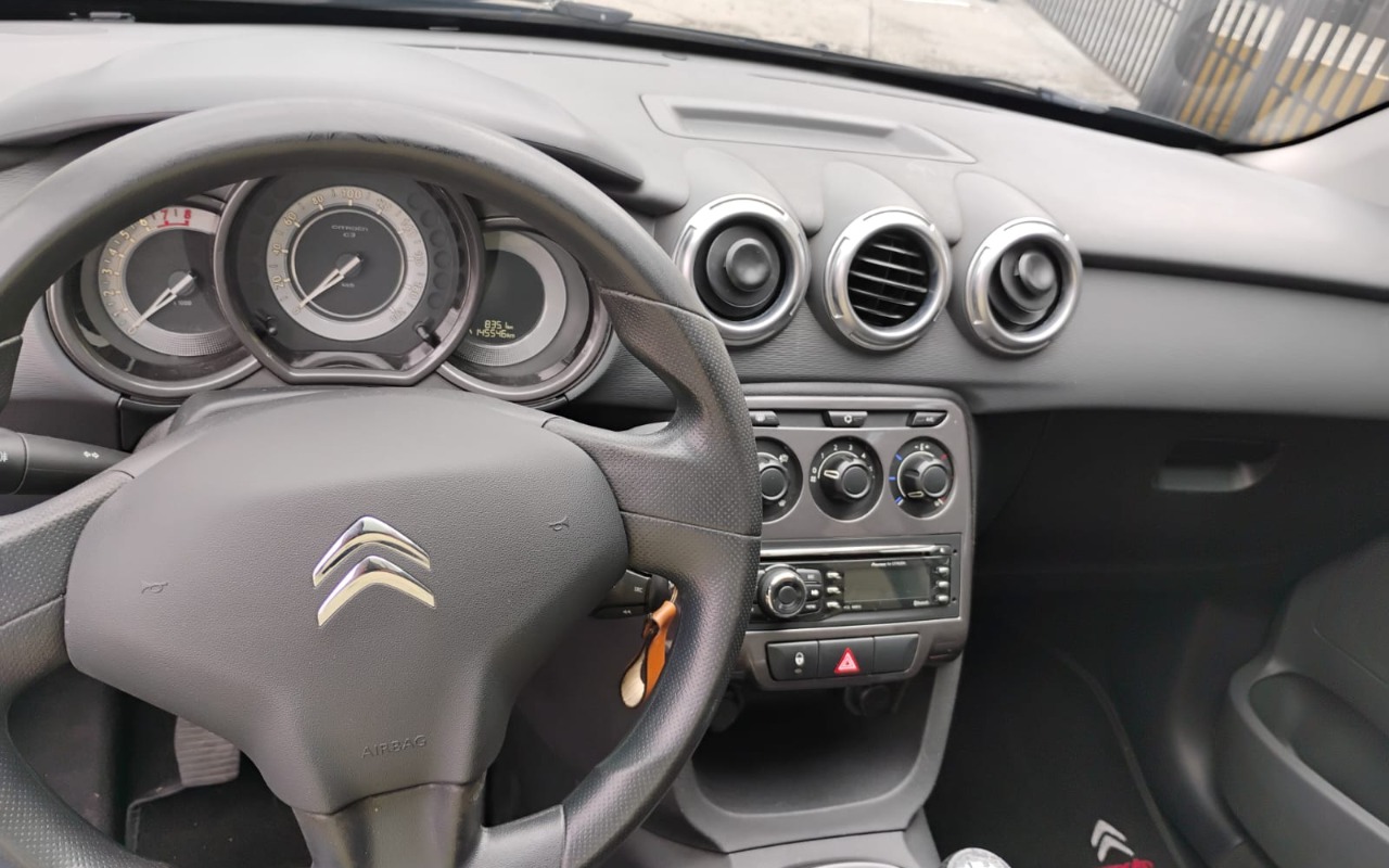 imagem-https://www.socarrao.com.br/sc-vehicle-images-prod/989587/1775655891252-MTAuanBlZw.jpeg