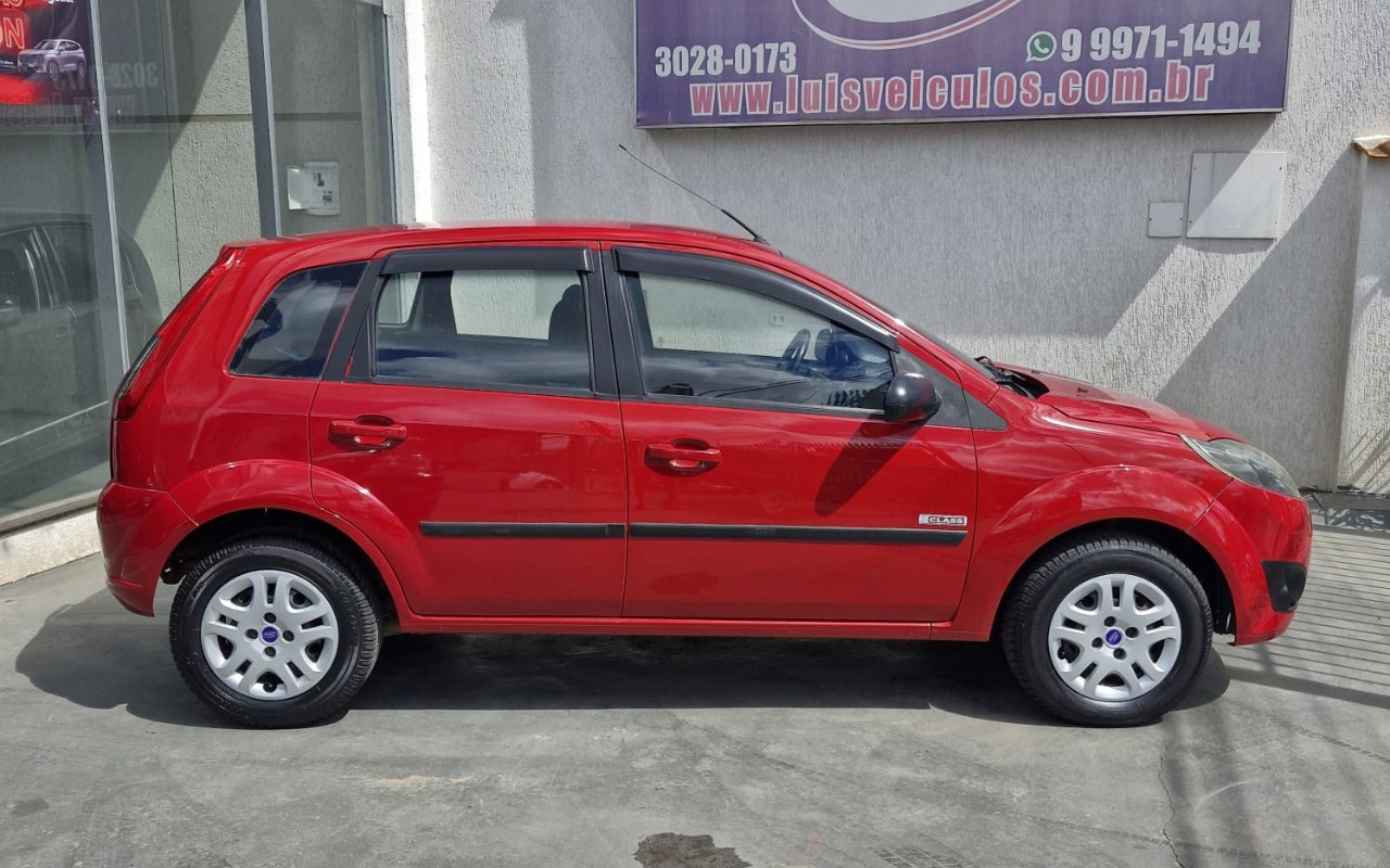 imagem-https://www.socarrao.com.br/sc-vehicle-images-prod/989817/1775660156431-Ny5qcGVn.jpeg