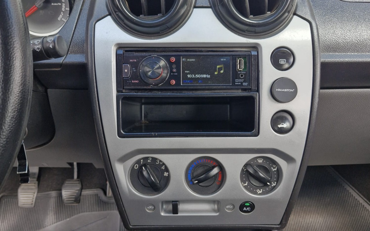 imagem-https://www.socarrao.com.br/sc-vehicle-images-prod/989817/1775660157819-MTYuanBlZw.jpeg