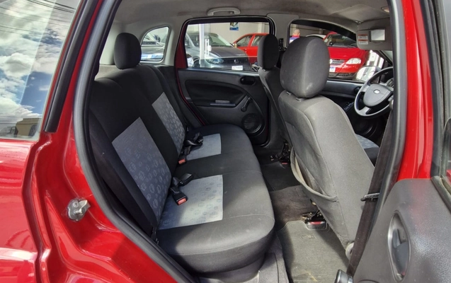 imagem-https://www.socarrao.com.br/sc-vehicle-images-prod/989817/1775660157940-MjEuanBlZw.jpeg