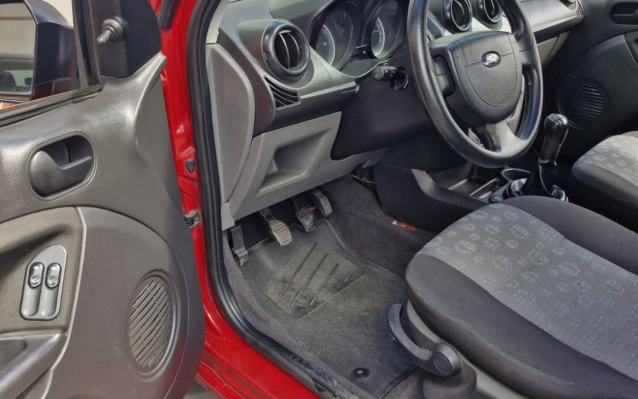 imagem-https://www.socarrao.com.br/sc-vehicle-images-prod/989817/1775660158316-MTEuanBlZw.jpeg