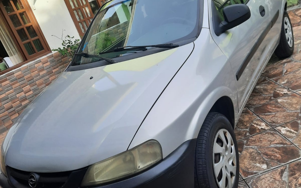 Chevrolet Celta 1.0/Super/N.Piq.1.0 MPFi VHC 8V 3p na cor Prata em São José dos Pinhais / PR - 990035