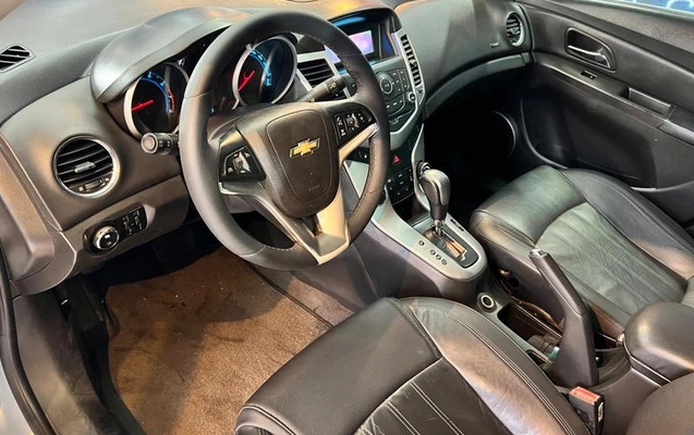 imagem-https://www.socarrao.com.br/sc-vehicle-images-prod/990127/1789592066976-7851301_10_B_bed20c5a71.jpeg