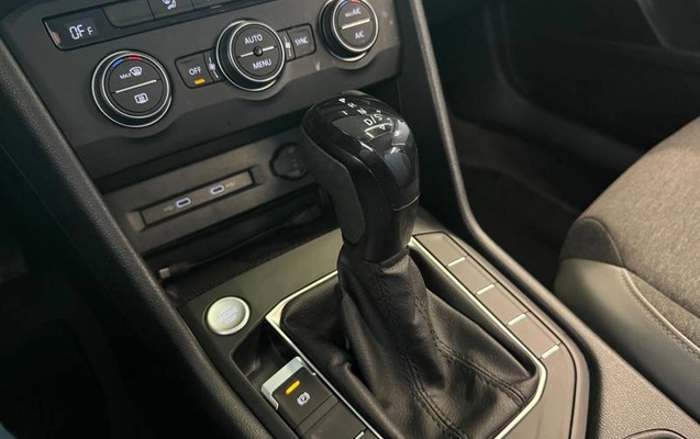 imagem-https://www.socarrao.com.br/sc-vehicle-images-prod/990164/1778698645252-7881763_10_B_fdf028e9d0.jpeg