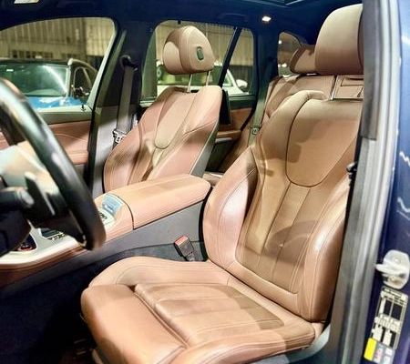 imagem-https://www.socarrao.com.br/sc-vehicle-images-prod/990388/1788875437201-7961107_18_B_e9fea1ac42.jpeg