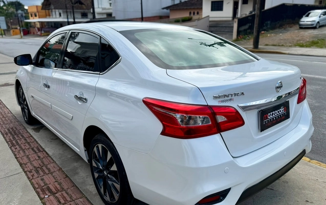 imagem-https://www.socarrao.com.br/sc-vehicle-images-prod/990430/1787665574800-003_14034743564f97368fe4ef85acd79d96.jpeg