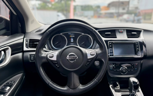 imagem-https://www.socarrao.com.br/sc-vehicle-images-prod/990430/1787665574805-003_5289186c74b48759361debe79e82d3ea.jpeg