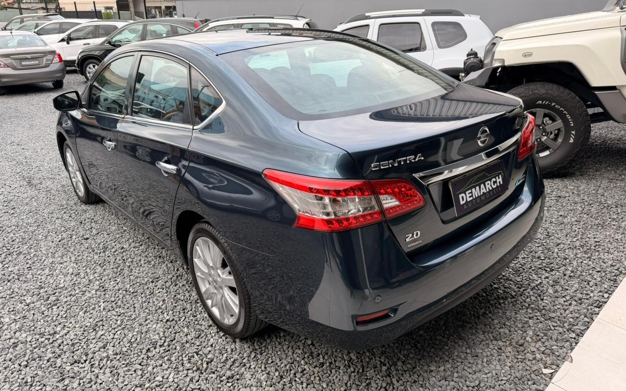 imagem-https://www.socarrao.com.br/sc-vehicle-images-prod/990549/1775676427083-OGQ0ZTBiNzEtYTJkNC00MzBjLWJkZjMtYWVlODJiZjk0Mzk5LmpwZWc.jpeg