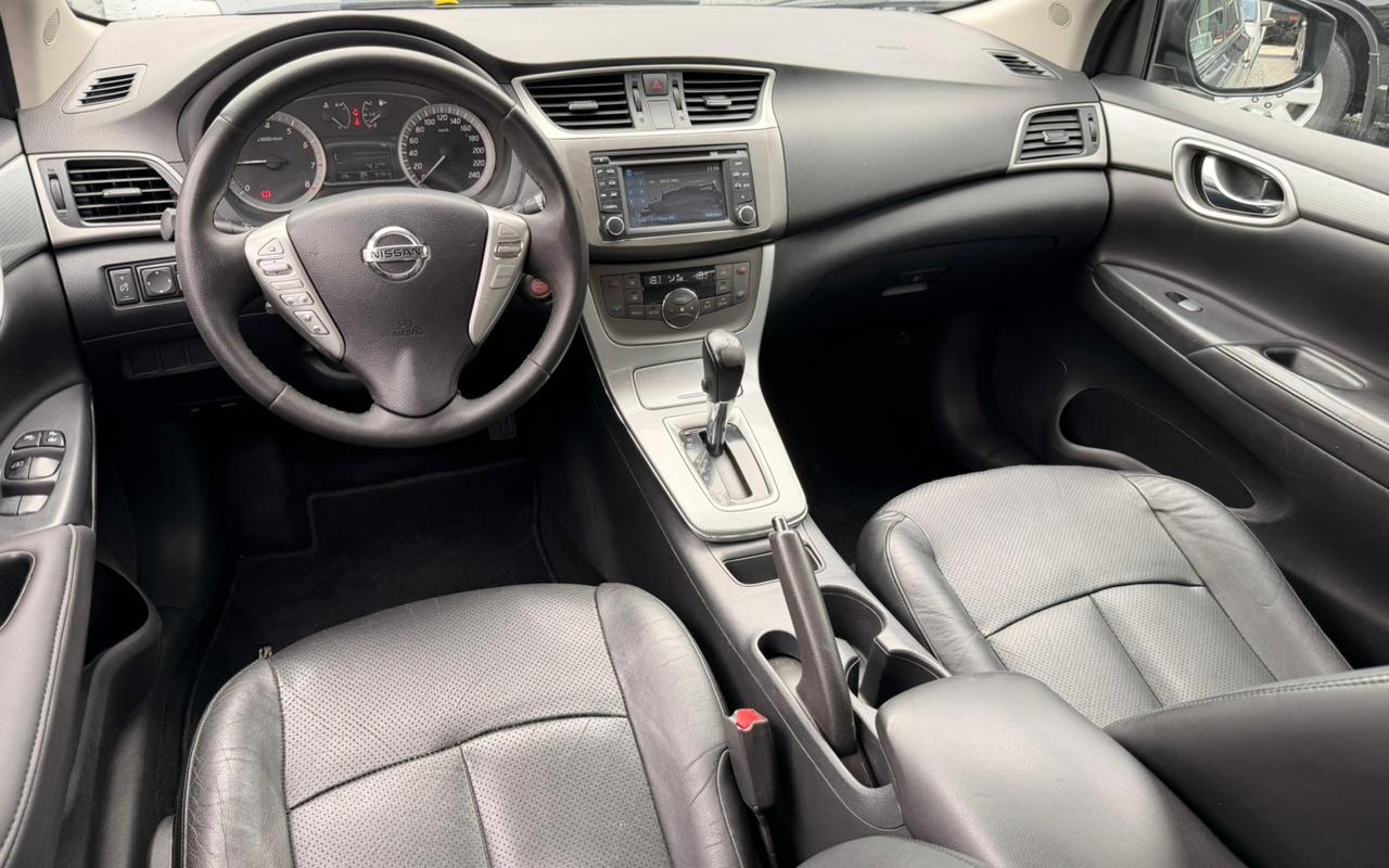 imagem-https://www.socarrao.com.br/sc-vehicle-images-prod/990549/1775676427316-MWY4NDI1MjctYTRlZS00ZTgyLTg2MTMtNjFjOGU4N2NkZWY4LmpwZWc.jpeg