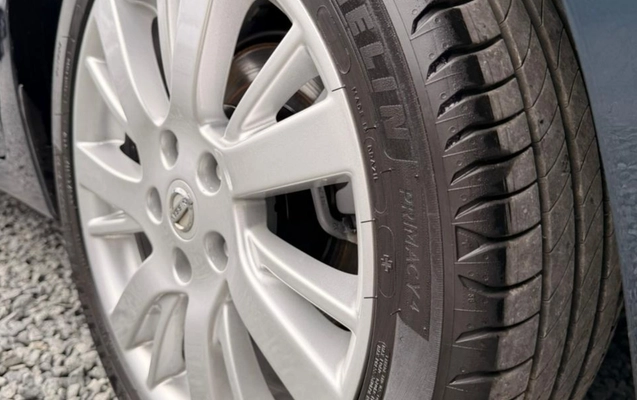 imagem-https://www.socarrao.com.br/sc-vehicle-images-prod/990549/1775676427496-Zjk4YmY0NTQtYTc4NC00YTBmLWI5OGQtMTRkMGU5YzEwYjBiLmpwZWc.jpeg