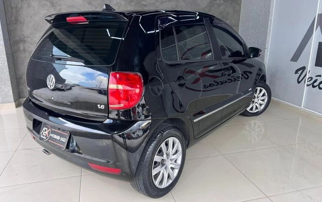 imagem-https://www.socarrao.com.br/sc-vehicle-images-prod/990681/1791909807796-7974458_2_B_a5641858b5.jpeg