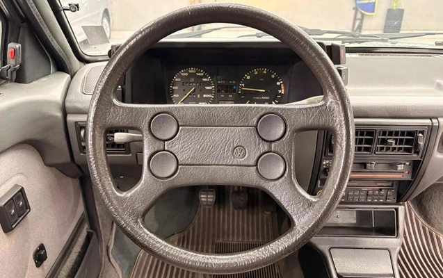 imagem-https://www.socarrao.com.br/sc-vehicle-images-prod/990775/1785274306513-7974721_16_B_6fe240e8e4.jpeg