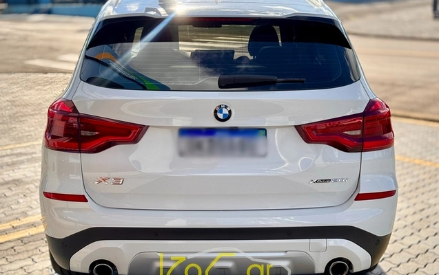 imagem-https://www.socarrao.com.br/sc-vehicle-images-prod/990786/1785588321262-qBMvhWUg6M0LHC6VPxgif1HldKGmvK8M.jpg