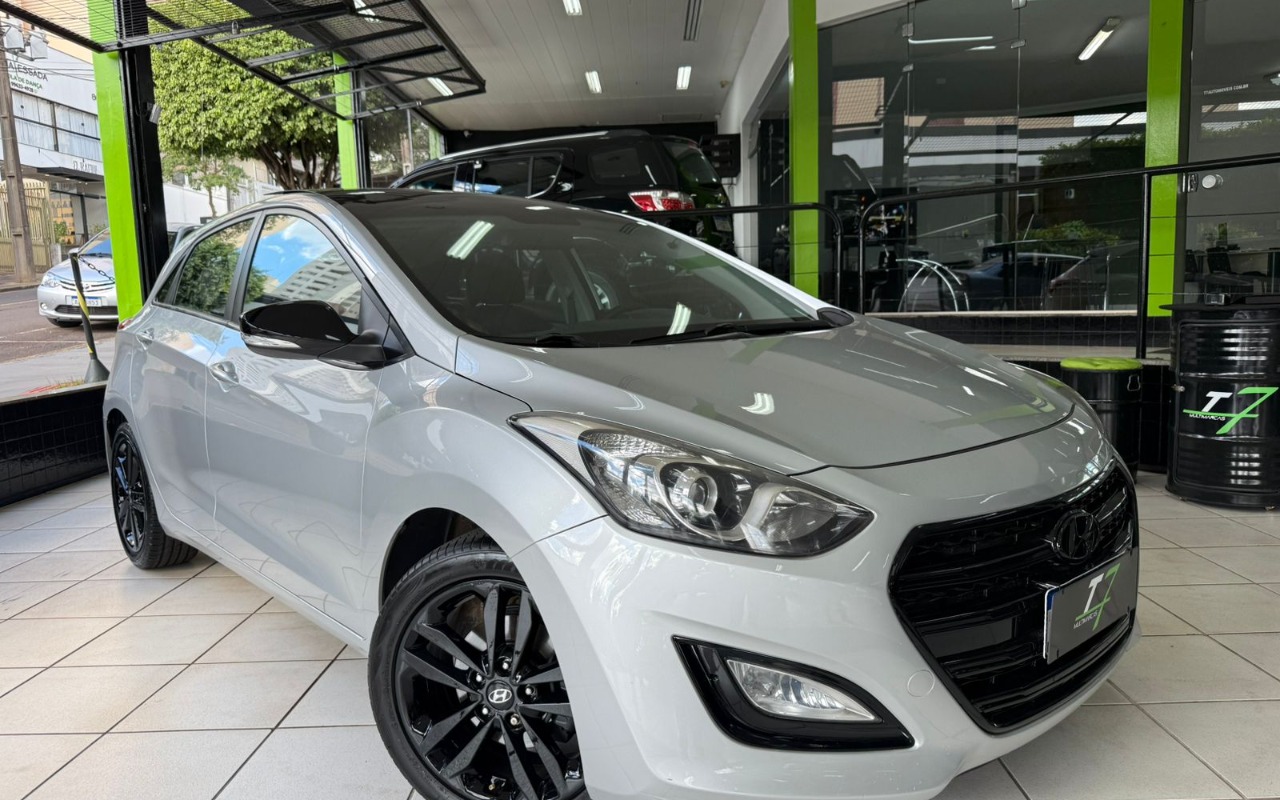Hyundai i30 1.8 16V Aut. 5p na cor Prata em Londrina / PR - 990915