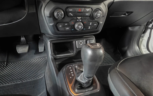 imagem-https://www.socarrao.com.br/sc-vehicle-images-prod/991148/1775690763744-V2hhdHNBcHAgSW1hZ2UgMjAyNi0wNC0wOCBhdCAxOC4wOS4wOSAoMykuanBlZw.jpeg