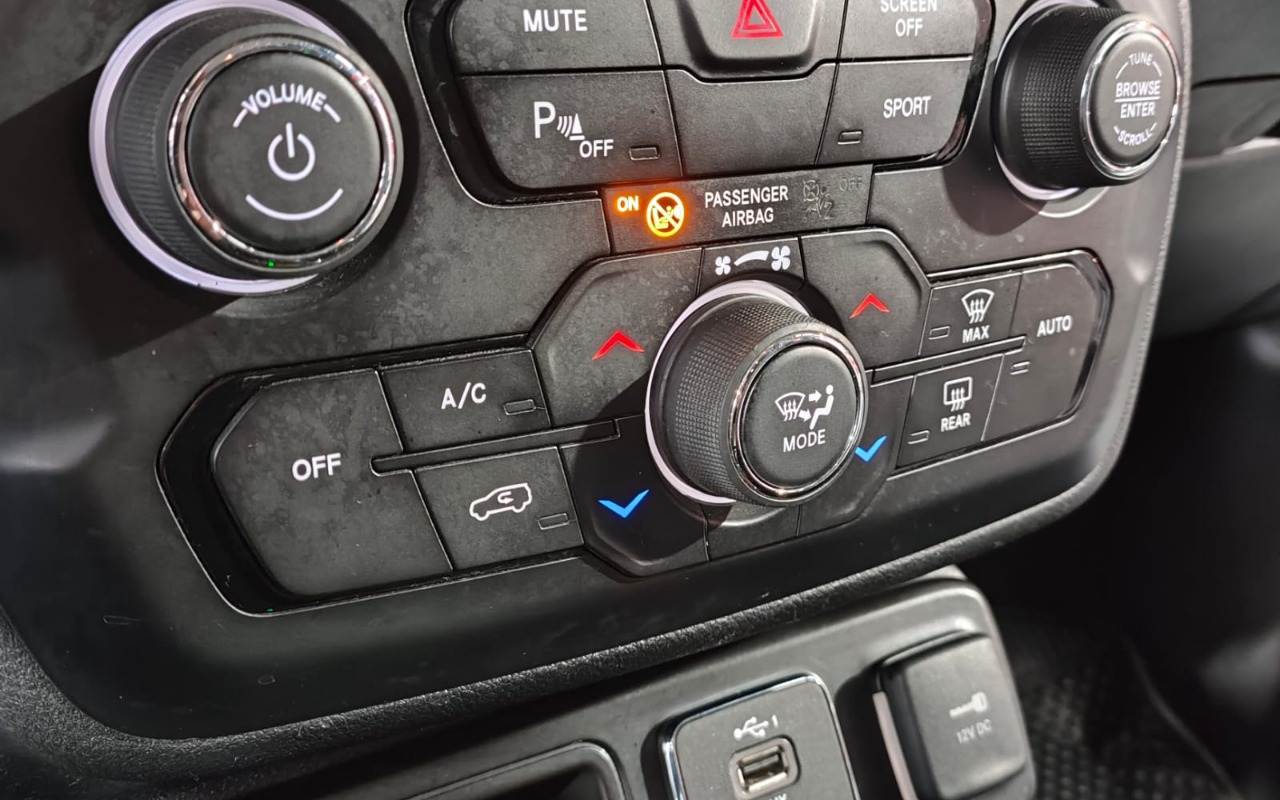 imagem-https://www.socarrao.com.br/sc-vehicle-images-prod/991148/1775690763935-V2hhdHNBcHAgSW1hZ2UgMjAyNi0wNC0wOCBhdCAxOC4wOS4xMCAoMykuanBlZw.jpeg