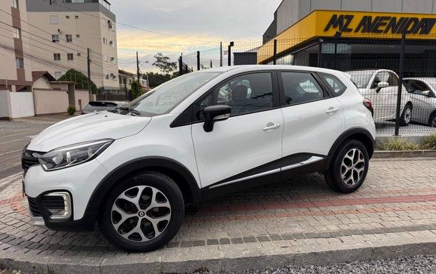 imagem-https://www.socarrao.com.br/sc-vehicle-images-prod/991788/1784746780422-1f739edef4874399997c4f167f887692_1775706586718.jpeg
