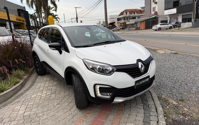 imagem-https://www.socarrao.com.br/sc-vehicle-images-prod/991788/1784746780430-8d4f9b11203a47bca14193219be832c1_1775706597937.jpeg