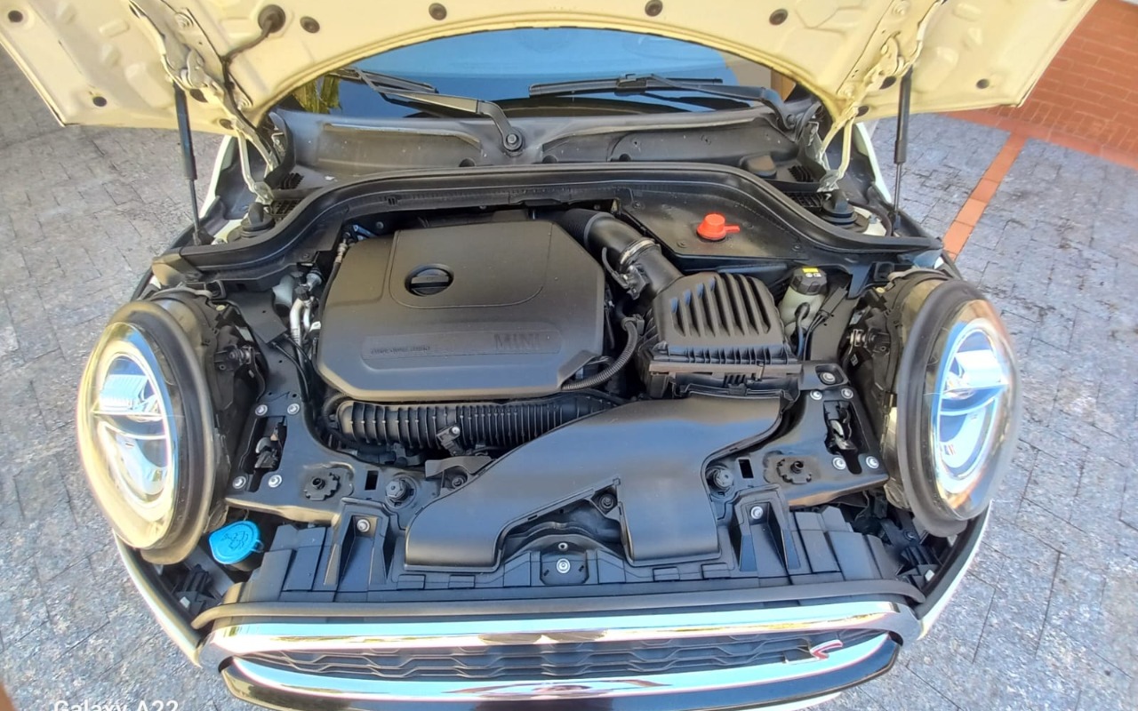 imagem-https://www.socarrao.com.br/sc-vehicle-images-prod/992059/1775734630258-V2hhdHNBcHAgSW1hZ2UgMjAyNi0wNC0wOSBhdCAwOC4yOS4wMCAoMSkuanBlZw.jpeg