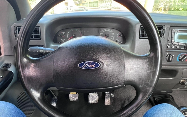 imagem-https://www.socarrao.com.br/sc-vehicle-images-prod/992660/1789136793876-81f274e1a9444a7ea3bcc2d5273f76ca_1775737904490.jpeg