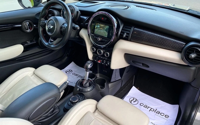 imagem-https://www.socarrao.com.br/sc-vehicle-images-prod/992662/1775738406355-RTgwNzcwMjUtRDY4Ny00MTJCLThBNEQtRUEzQTIxRDg4MDdCX09yaWdpbmFsLmpwZWc.jpeg