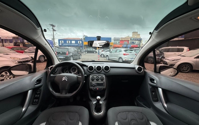 imagem-https://www.socarrao.com.br/sc-vehicle-images-prod/992667/1775738373426-V2hhdHNBcHAgSW1hZ2UgMjAyNi0wNC0wOCBhdCAxNy41NC41MCAoMSkuanBlZw.jpeg