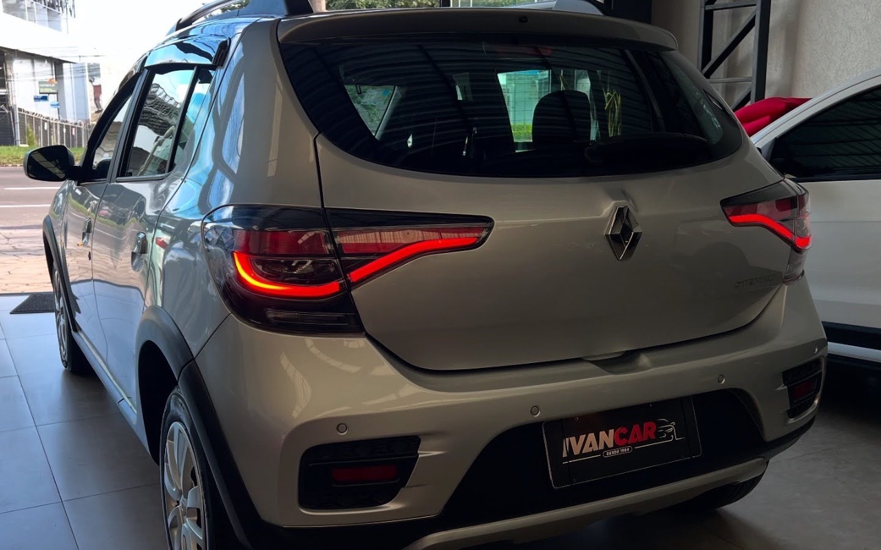 imagem-https://www.socarrao.com.br/sc-vehicle-images-prod/992738/1775739868637-NTI3NkRGNjYtREU4MC00QkVBLTgwODktQzRFMUYxNkMwQUI3X09yaWdpbmFsLmpwZWc.jpeg