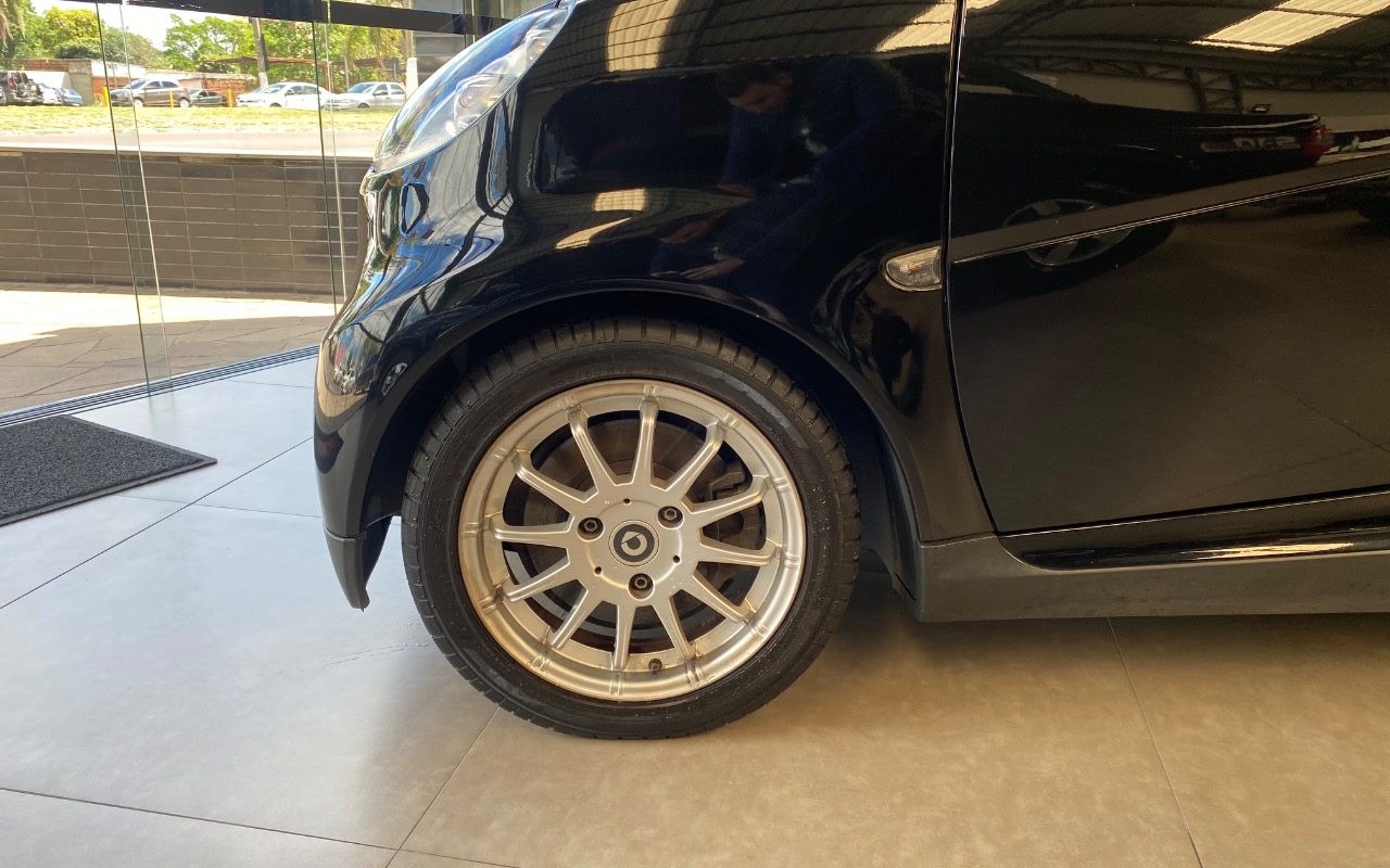 imagem-https://www.socarrao.com.br/sc-vehicle-images-prod/992751/1775740396851-SU1HXzY5OTJfT3JpZ2luYWwuanBlZw.jpeg