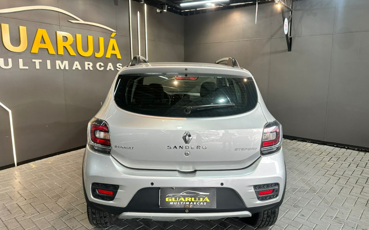 imagem-https://www.socarrao.com.br/sc-vehicle-images-prod/992868/1775741768133-NS5qcGVn.jpeg