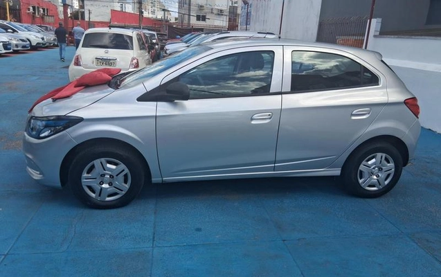 imagem-https://www.socarrao.com.br/sc-vehicle-images-prod/992991/1788982990394-7942965_4_B_650e4af6dc.jpeg