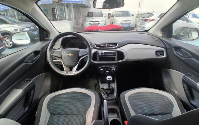 imagem-https://www.socarrao.com.br/sc-vehicle-images-prod/992991/1788982990400-7942965_8_B_4a8230c872.jpeg