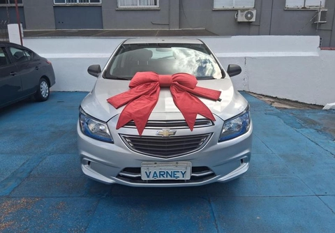 Chevrolet Onix 2015 Prata — foto 1 de 3