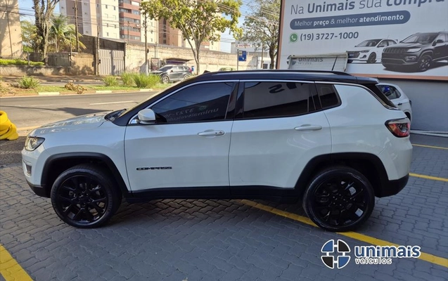 imagem-https://www.socarrao.com.br/sc-vehicle-images-prod/993186/1775747862755-1f0a191d-9113-4dc5-9c80-1903d71dced120260317174958.jpeg