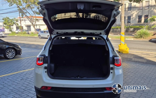 imagem-https://www.socarrao.com.br/sc-vehicle-images-prod/993186/1775747862759-6f0417f1-84d3-497d-83e9-5efd2fbb3fb920260317175000.jpeg