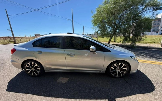 imagem-https://www.socarrao.com.br/sc-vehicle-images-prod/993257/1787313866137-7976739_4_B_50fd227b9c.jpeg