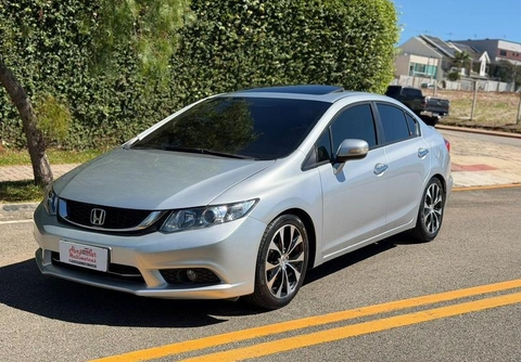 Honda Civic 2016 Prata — foto 1 de 3