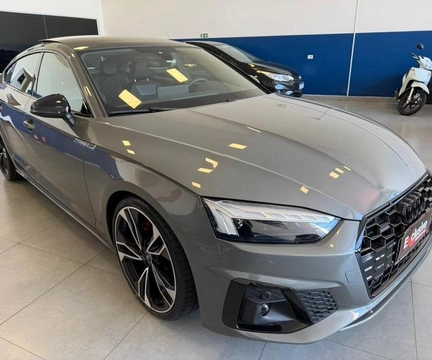 Audi A5 2024 Cinza — foto 1 de 3