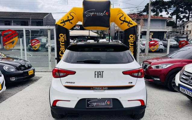 imagem-https://www.socarrao.com.br/sc-vehicle-images-prod/993528/1775755722588-V2hhdHNBcHAgSW1hZ2UgMjAyNi0wMy0xOCBhdCAxMS4xNi4zMi5qcGVn.jpeg