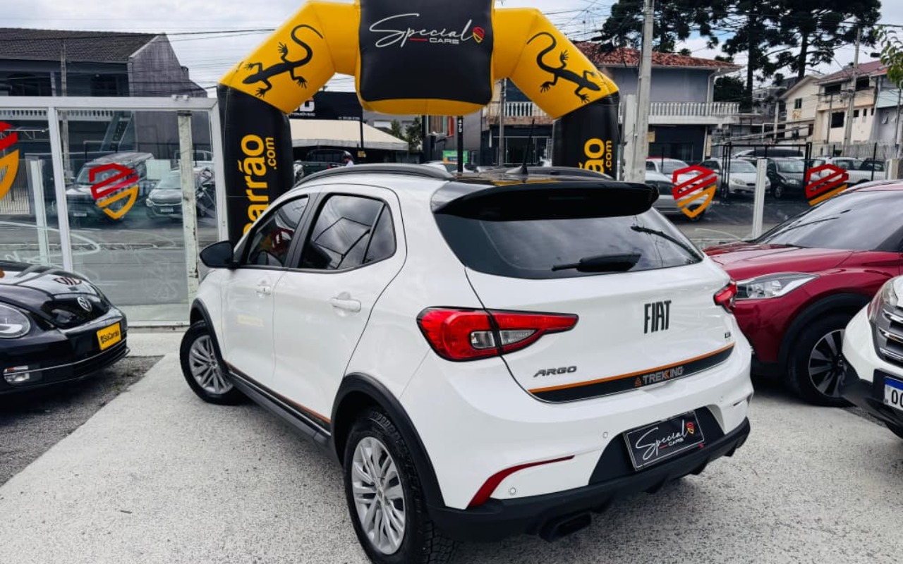 imagem-https://www.socarrao.com.br/sc-vehicle-images-prod/993528/1775755722655-V2hhdHNBcHAgSW1hZ2UgMjAyNi0wMy0xOCBhdCAxMS4xNi4zMy5qcGVn.jpeg